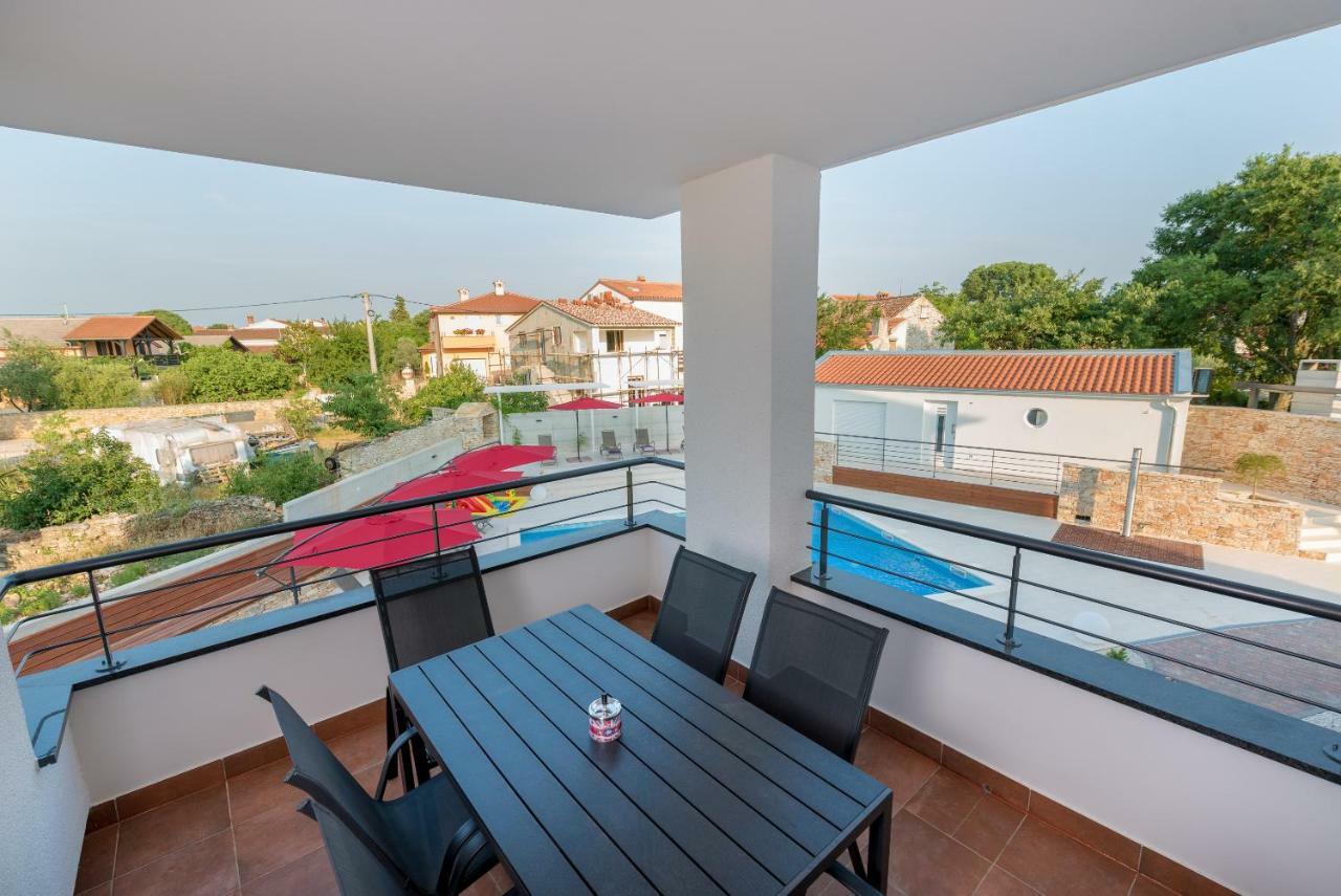 Villa Anja 2Nd Floor Peroj Exterior foto