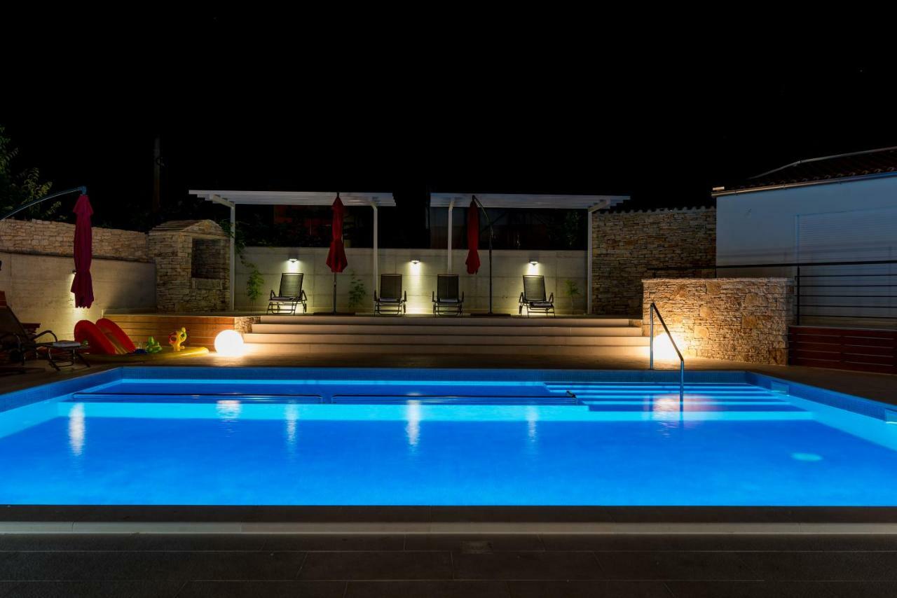 Villa Anja 2Nd Floor Peroj Exterior foto