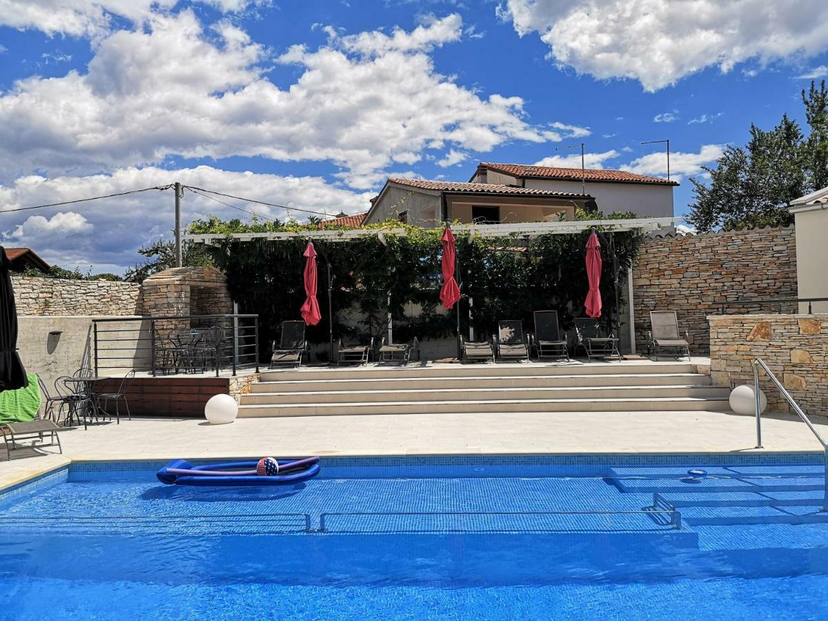 Villa Anja 2Nd Floor Peroj Exterior foto