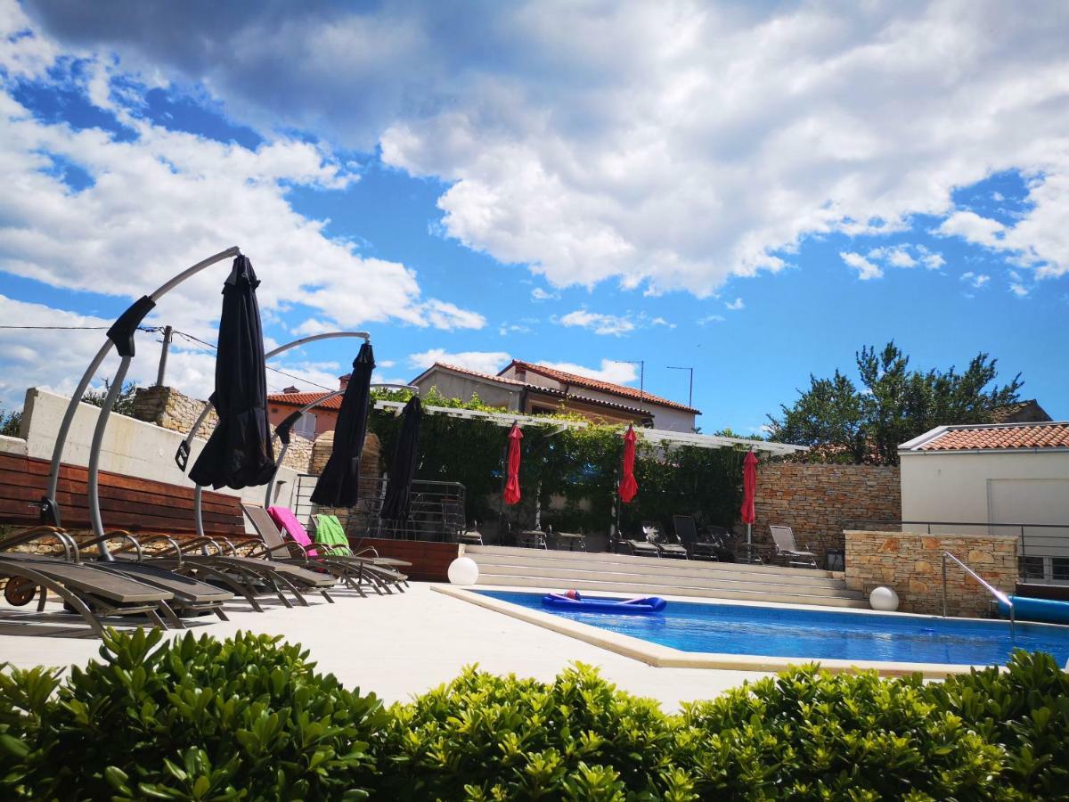Villa Anja 2Nd Floor Peroj Exterior foto