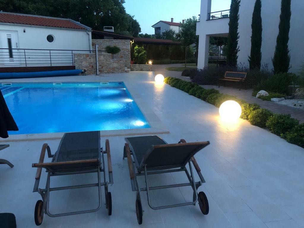 Villa Anja 2Nd Floor Peroj Exterior foto